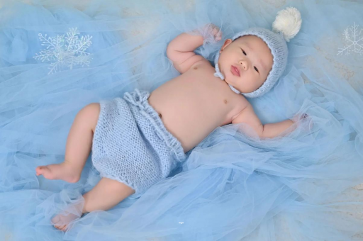 简阳宝宝吐奶黄色